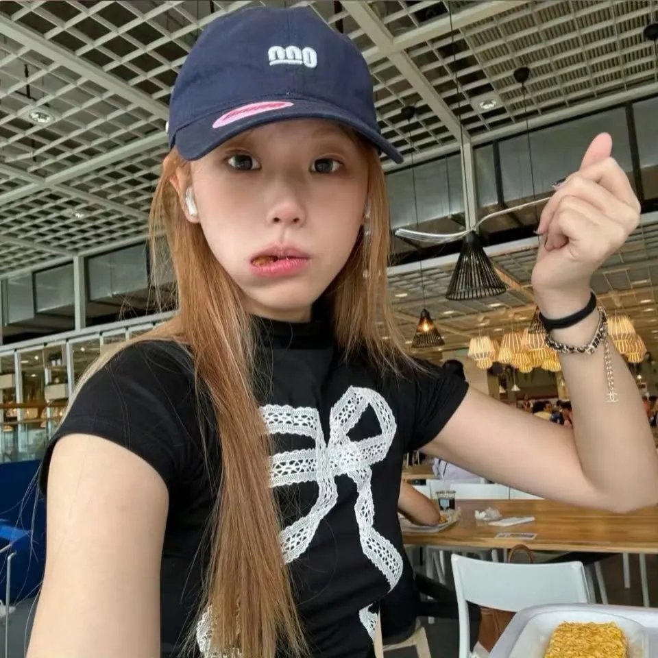 栅栏外